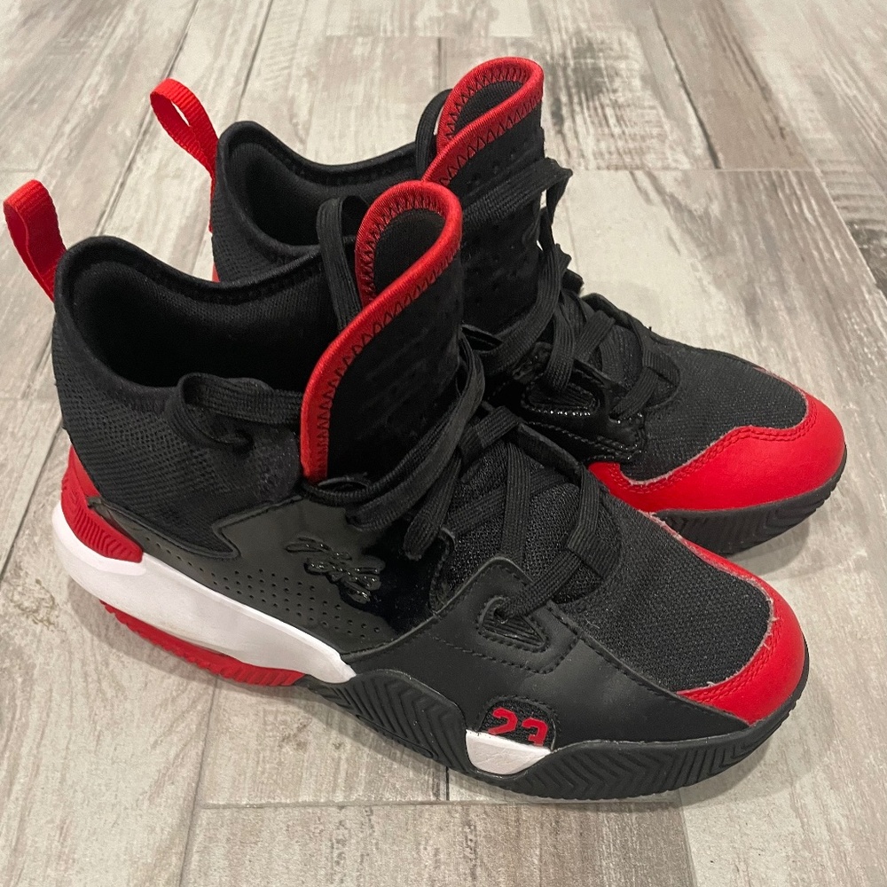 Used Once - Youth 4.5  Nike  Michael Jordans Sneakers